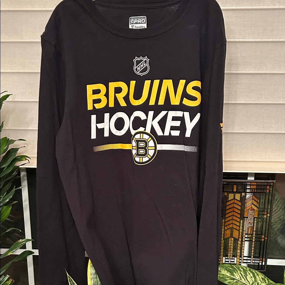 Fanatics Bruins Hockey Black Long Sleeve Shirt- Adult small